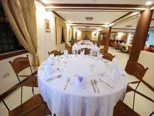 La Roca Veranda Suites & Restaurant Legazpi City Exteriör bild