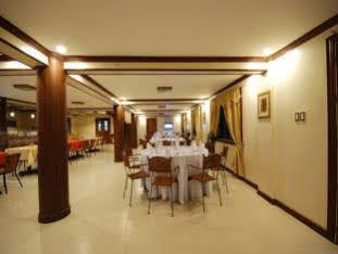 La Roca Veranda Suites & Restaurant Legazpi City Exteriör bild
